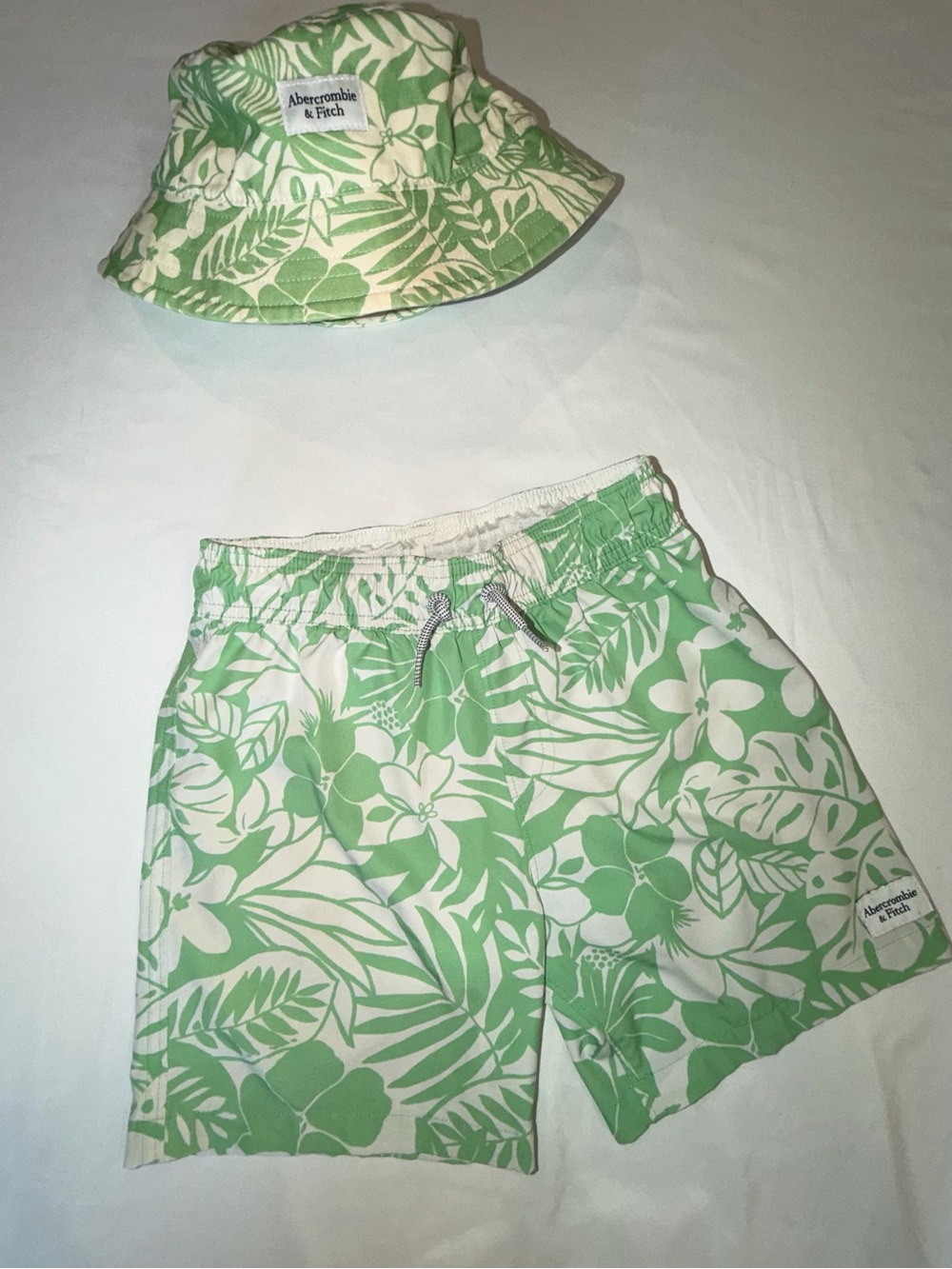 Abercrombie & Fitch Tropical Print Boys Swim Shorts & Bucket Hat C2,3 edp